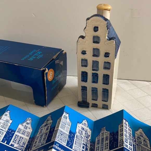 KLM Dutch canal house Delph blue ceramic decor